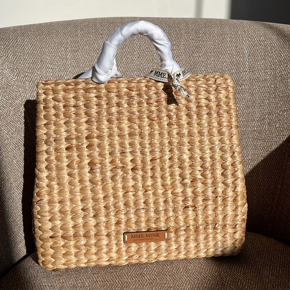 M.M.E The LadyJane No. 5 in White - Picture 3 of 9